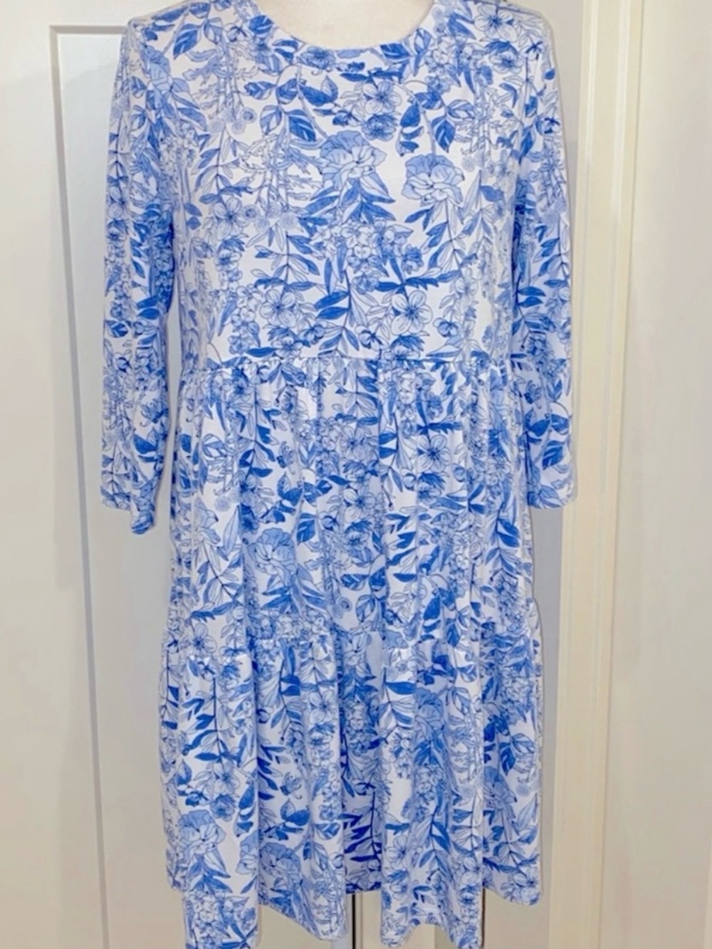 crown & ivy Medium Blue and White Floral Tiered Midi Dress PTP- 19 inches